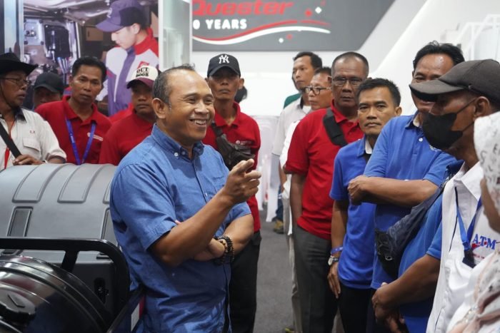 Catur Satyawira, Product Development UD Trucks Indonesia pada saat kegiatan UD Trucks Safety Driving Talkshow di Jakarta pada hari Sabtu (19/8/2023). Foto: BorneoFlash.com/Ist.