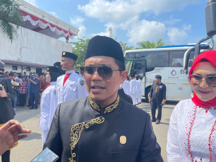 Ketua DPRD Bontang, Andi Faizal Sofyan Hasdam selesai melaksanakan upacara peringatan HUT ke 78 RI di stadion Bessai Berinta Bontang, Kamis (17/8/2023). Foto: BorneoFlash.com/Ist.