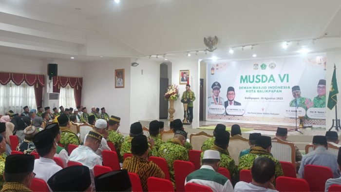 Ketua Pimpinan Wilayah DMI Provinsi Kaltim, Prof Dr Masjaya menghadiri pembukaan Musda VI, di Aula Rumah Jabatan Wali Kota Balikpapan, pada hari Sabtu (26/8/2023). Foto: BorneoFlash.com/Niken Sulastri.