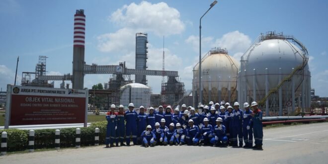 Kilang Pertamina Balikpapan menerima Kunjungan 28 mahasiswa dan dua dosen Institut Teknologi Kalimantan (ITK) ke Kilang Pertamina Unit Balikpapan, Selasa (29/08/2023). Foto: HO/KPI Unit Balikpapan.