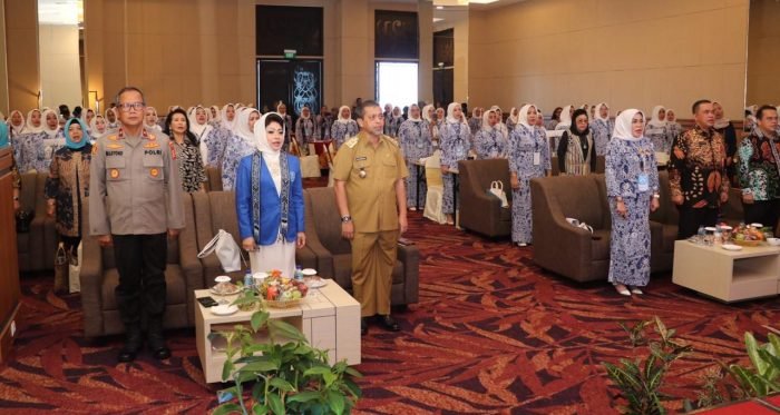 Wakapolda Kaltim Hadiri Pembukaan Rapat Kerja Daerah II Ikatan Wanita Pengusaha Indonesia Kalimantan Timur tahun 2023 diselenggarakan di Hotel Platinum Convention Balikpapan, Senin (14/8/2023). Foto: HO/Humas Polda Kaltim.