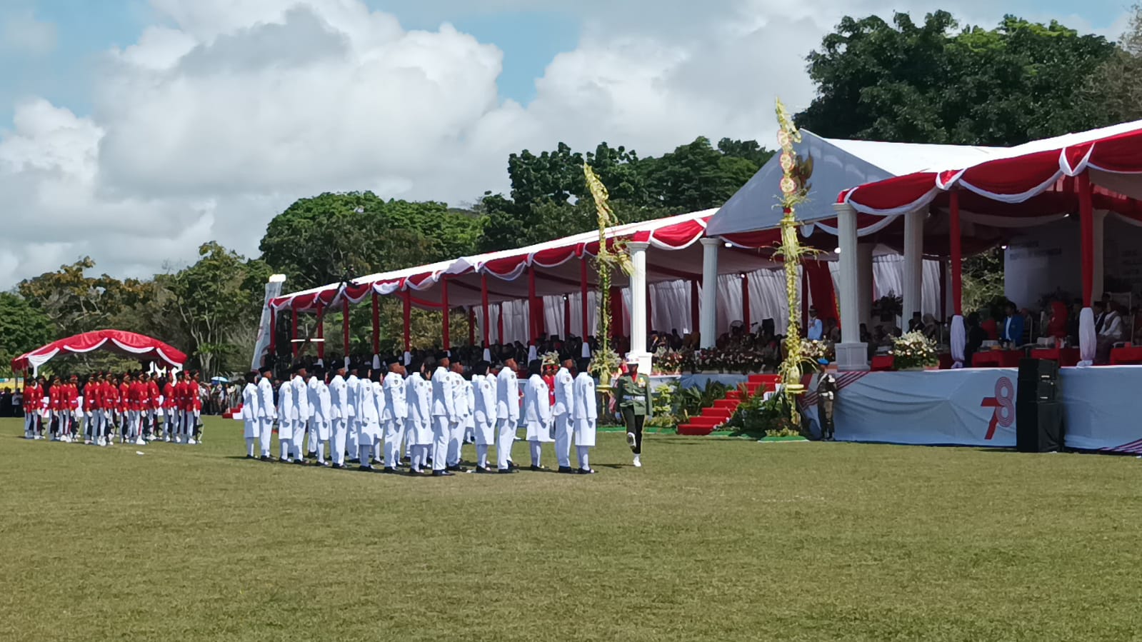 Pemkot Balikpapan menggelar upacara bendera, di Lapangan Merdeka II Balikpapan pada hari Kamis 17 Agustus 2023.(Foto:BorneoFlash.com/Niken Sulastri).