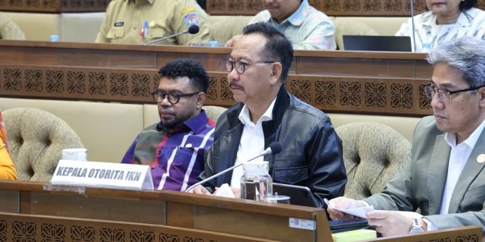 Otorita IKN dengan Kementerian/Lembaga RI dampingi Kementerian PPN/Bappenas menyampaikan pokok urgensi RUU tentang perubahan Undang-Undang Nomor 3 Tahun 2023 tentang IKN RUU perubahan UU IKN dalam Rapat Kerja Tingkat 1, di Komisi II DPR RI, pada Senin (21