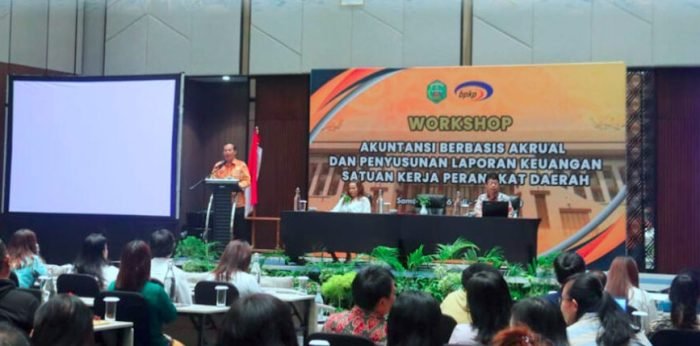 Workshop Akuntansi Berbasis Akrual dan Penyusunan Laporan Keuangan Satuan Kerja Perangkat Daerah bertempat di Hotel Mercure Samarinda, Rabu (26/07/2023). Foto: IST/Prokopim Mahulu.