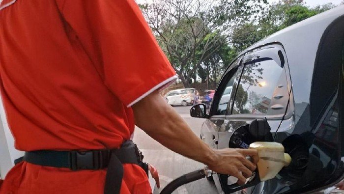 Ilustrasi pengisian BBM jenis Pertalite. Foto: IST/DetikOto
