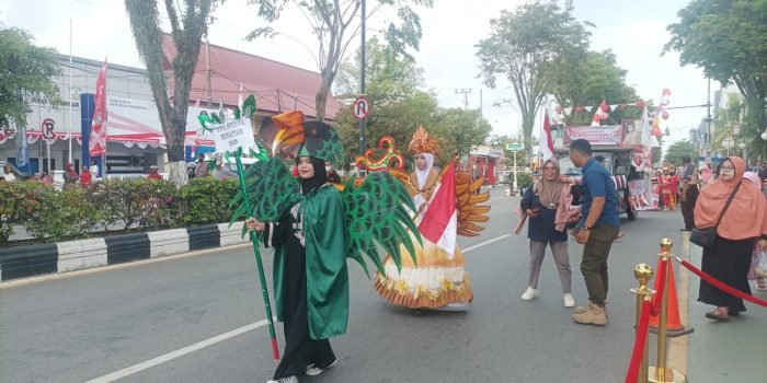 Peringati HUT RI Ke 78, BKPAKSI Kota Balikpapan Gelar Karnaval