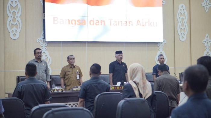 Rapat Paripurna ke 21 DPRD Balikpapan Masa Sidang III Tahun 2023 digelar di Ruang Rapat Paripurna DPRD Balikpapan, pada hari Senin (18/9/2023). Foto: BorneoFlash.com/Niken Sulastri.