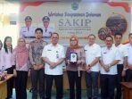 Sekda Mahulu Stephanus Madang membuka Workshop Penyusunan Dokumen SAKIP di ruang rapat Bappelitbangda, pada Rabu (06/09/2023). Foto: HO/Prokopim mahulu.