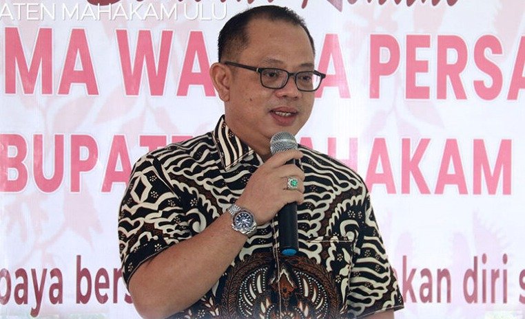 Sekretaris Daerah Kabupaten Mahakam Ulu (Mahulu) Selaku Ketua Dewan Pembina Dharma Wanita Persatuan (DWP) Kabupaten Mahulu, Dr. Stephanus Madang, S.Sos., M.M. Foto: HO/Prokopim Mahulu.