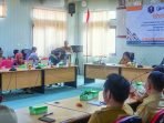 Wabup Mahulu Yohanes Avun membuka Workshop Sosialisasi Pendampingan Penjenjangan Kinerja Pemkab Mahulu di ruang rapat Bappelitbangda, Senin (04/09/2023). Foto: HO/Prokopim Mahulu.