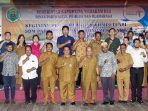 Wabup Mahulu Yohanes Avun membuka acara Pengembangan Kompetensi SDM Pariwisata dan Ekonomi Kreatif (Ekraf) Tingkat Dasar di Balai Pertemuan Umum Ujoh Bilang, Selasa (05/09/2023). Foto: HO/Prokopim Mahulu.