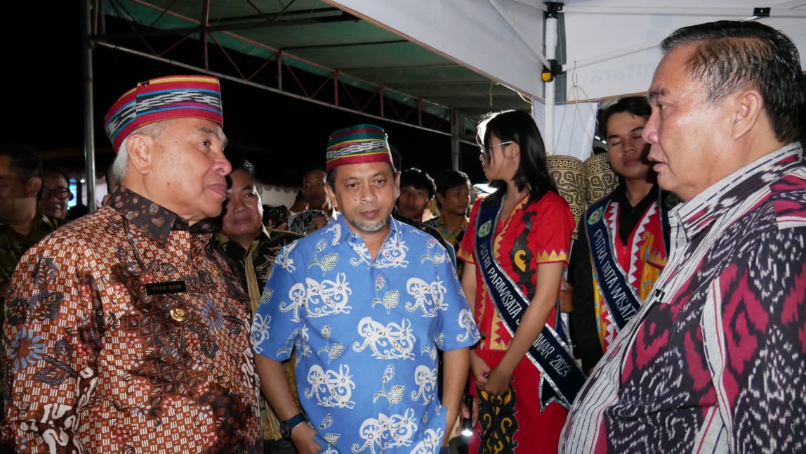 Bupati Kutai Barat Sambut Gubernur dan Wakil Gubernur Kaltim dengan Harapan Membangun Masa Depan yang Lebih Baik. Foto: BorneoFlash.com/Ist.