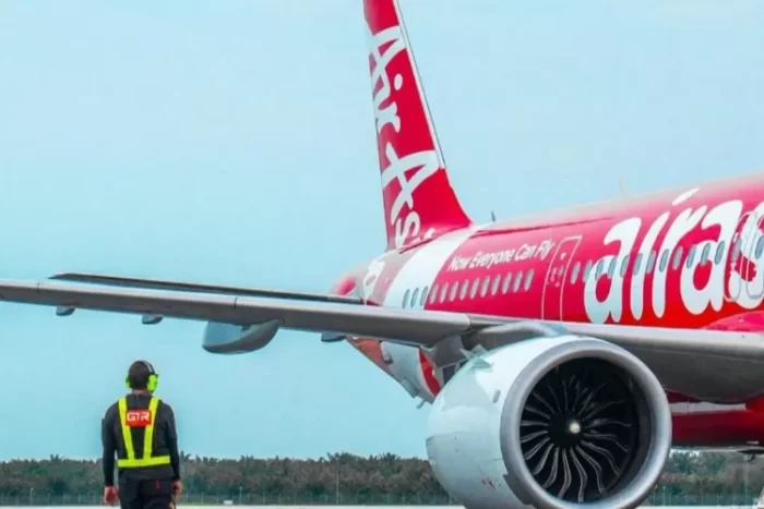 AirAsia sediakan kursi gratis guna mendongkrak pertumbuhan ekonomi dan industri pariwisata di tahun 2024. Foto: Instagram.com/@flyairasia.