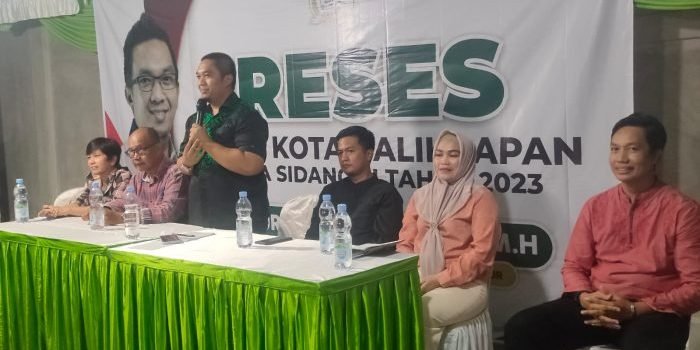 Anggota Dewan Perwakilan Rakyat Daerah (DPRD) Kota Balikpapan, Nurhadi Saputra Menggelar Reses menyerap aspirasi 12 RT di Jalan PJHI Kelurahan Manggar Kecamatan Balikpapan Timur. Foto: BorneoFlash.com/Ist.