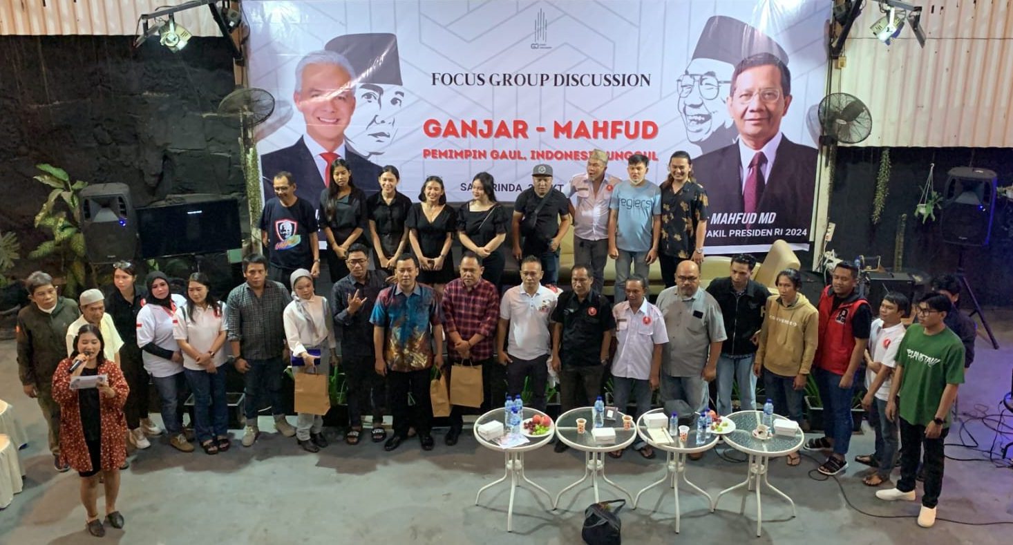 Focus Group Discussion (FGD) dengan mengusung tema "Ganjar – Mahfud Pemimpin Gaul, Indonesia Unggul"  di  Kota Samarinda Kalimantan Timur yang terlaksana pada (27/10/2023) malam. BorneoFlash.com/Ist.
