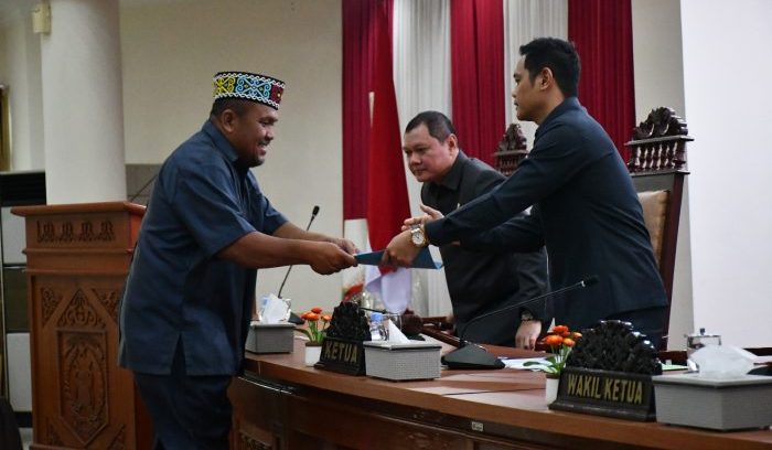Fraksi Partai Demokrat Paser, yang diwakili oleh Lamaludin, pada prinsipnya menyambut baik struktur RAPBD 2024. Foto: BorneoFlash.com/Ist.