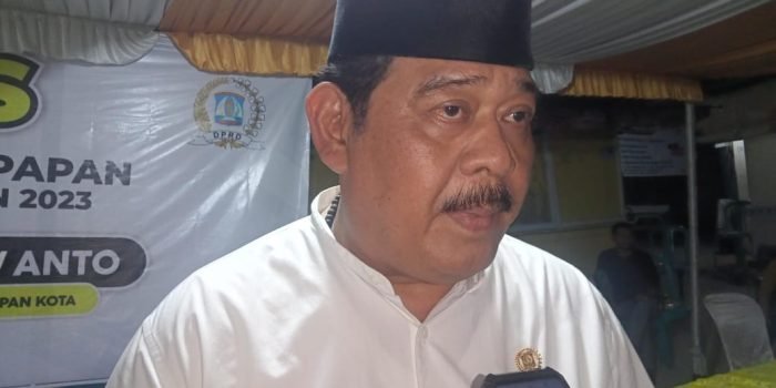 Ketua Dewan Perwakilan Rakyat Daerah (DPRD) Kota Balikpapan, H Abdulloh. Foto: BorneoFlash.com/Niken Sulastri.