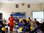 PHM berhasil mendorong puluhan pekerjanya untuk kembali aktif dalam Program PHM Mengajar yang dilaksanakan di wilayah sekitar lapangan migas SPS, HCA, NPU, SPU dan CPU di Kalimantan Timur. Foto: HO/PHM.