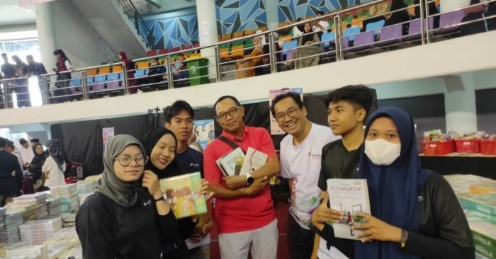 PT Kilang Pertamina Internasional (KPI) Unit Balikpapan mengajak 450 anak-anak berkunjung ke Big Bad Wolf di Balikpapan Sport Convention Center (BSCC/Dome), pada Sabtu (7/10/2023). Foto: HO/KPI Unit Balikpapan.