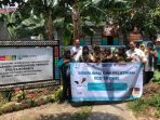 Sosialisasi dan Pelatihan pembuatan Eco-Enzyme Oleh PT Kilang Pertamina Internasional (KPI) Unit Balikpapan bersama kelompok binaan Pelita Borneo 38 di Rumah Kreatif milik kelompok binaan Kelurahan Baru Tengah Balikpapan Barat, Senin (16/10/2023). Foto: HO/KPI Unit Balikpapan.