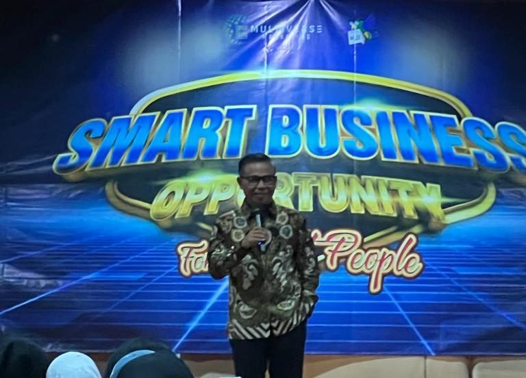 Tim Akselerasi Pembangunan Kota Samarinda H Syafarudin S.sos Hadir di Launching Smartplan Business PT K-Link Indonesia yang diselenggarakan di Ruang Mancong, Hotel Mesra Samarinda, Sabtu (28/10/2023). Foto: BorneoFlash.com/Ist.