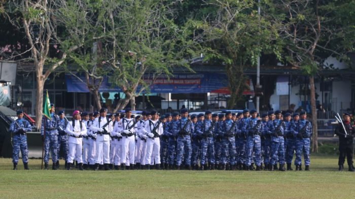 Upacara Peringatan HUT ke 78 Tentara Nasional Indonesia (TNI) berlangsung di Lapangan Merdeka Kota Balikpapan, pada hari Kamis (5/10/2023). Foto: BorneoFlash.com/Niken Sulastri.