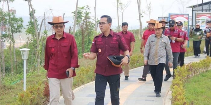 Sahli Bidang Penguatan Reformasi Birokrasi, Dr. Asep Kurnia dan Stafsus Menteri Hukum dan HAM bidang Pengamanan dan Intelijen Krismono,  Kepala Kantor Wilayah Kementerian Hukum dan HAM Kaltim Gun Gun Gunawan, Pimpinan Tinggi Pratama Kanwil Kemenkumham Kal