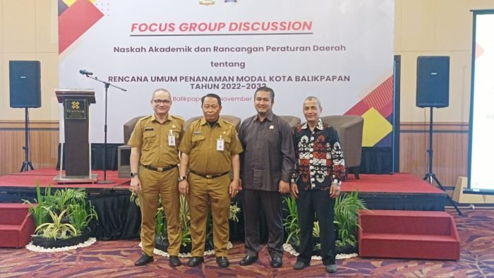 Focus Group Discussion (FGD) Naskah Akademik dan Rancangan Peraturan Daerah tentang Rencana Umum Penanaman Modal (RUPM) Kota Balikpapan Tahun 2022-2032, di Platinum Hotel Balikpapan, pada hari Senin (13/11/2023). Foto: BorneoFlash.com/Niken Sulastri.
