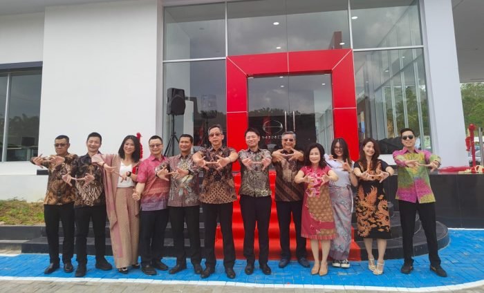 Grand Opening Showroom Terbaru Hino di Balikpapan yang Lokasinya Berada di jalan Soekarno Hatta KM 25, Kelurahan Karang Joang, Kecamatan Balikpapan Utara, Rabu (8/11/2023). Foto: BorneoFlash.com/Ist.