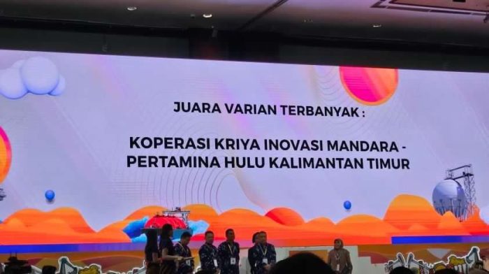 PT Pertamina Hulu Kalimantan Timur (PHKT), yaitu Koperasi Kriya Inovasi Mandara (KIM) berhasil menyabet penghargaan sebagai UMKM dengan varian produk terbanyak, pada Forum Kapasitan Nasional (Kapnas) III yang diselenggarakan oleh SKK Migas pada Jumat, (24/11/2023). Foto: HO/PHKT.