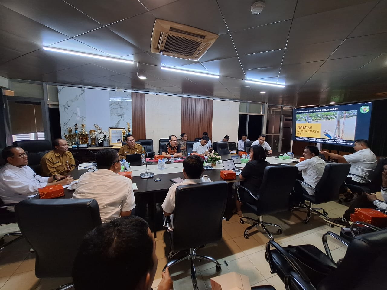Lanjutkan Rencana Pembangunan Jembatan Aji Tullur Jejangkat, Pemkab Kubar Koordinasi dengan BPJN di Balikpapan