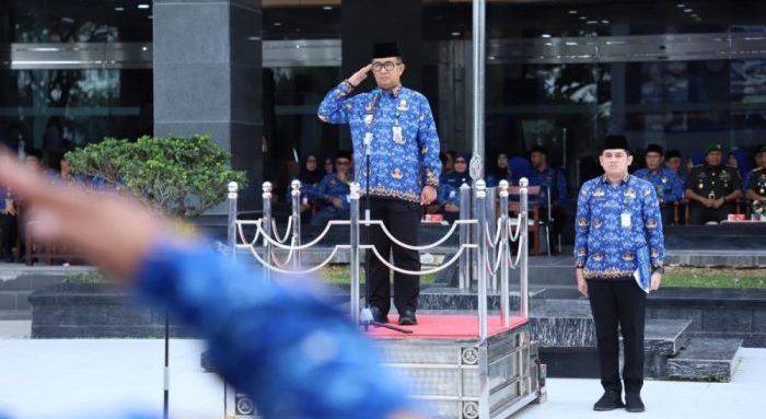 Pj Gubernur Kaltim Akmal Malik memimpin Upacara Peringatan HUT Korpri ke 52 Tahun 2022, di Halaman Kantor Gubernur Kaltim, Rabu (29/11/2023). Foto: HO/diskominfo.kaltimprov.go.id