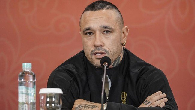 Radja Nainggolan resmi gabung Bhayangkara FC. Foto: IST/ANTARA/Dhemas R.