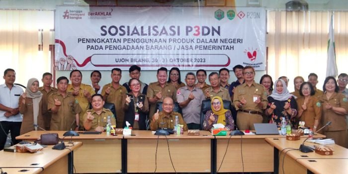 Sosialisasi Peningkatan Penggunaan Produk Dalam Negeri (P3DN) Pada Pengadaan Barang/Jasa Pemerintah di Ruang Rapat Bappelitbangda pada Senin, (30/10/2023). Foto: HO/Prokopim Mahulu.