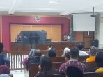 Suasana Ruang Sidang Utama di Pengadilan Negeri Balikpapan saat JPU Asrina Marina membacakan tuntutan terhadap terdakwa Ahmad Rafii, Rabu (15/11/2023). Foto: BorneoFlash.com/Ardian.