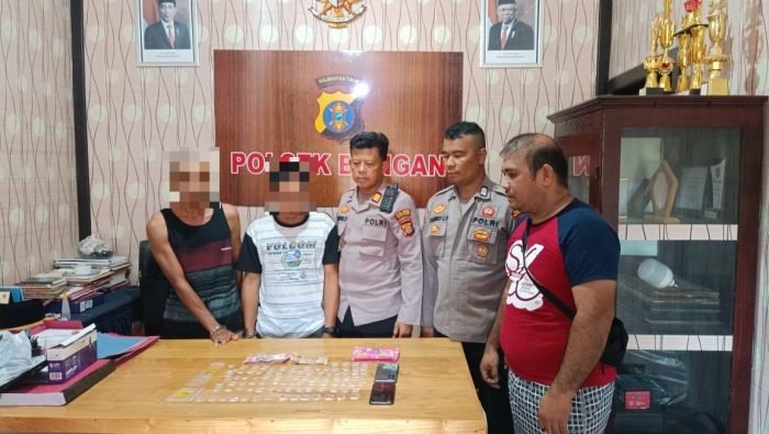 Unit Reskrim Polsek Bongan Polres Kubar berhasil mengungkap kasus peredaran narkotika dengan tersangka berinisial (A), di wilayah Bukit Harapan RT 01 Kecamatan Bongan, Kabupaten Kutai Barat. Selasa (28/11/2023). Foto: HO/Humas Polres Kubar.