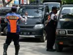 Dinas Perhubungan (Dishub) Kota Balikpapan melakukan razia terhadap kendaraan angkutan umum. Foto: HO/IG Dishub Balikpapan.