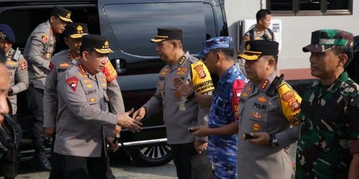 Kapolda Kaltim Antar Keberangkatan Kapolri Menuju IKN. Foto: HO/Humas Polda Kaltim.