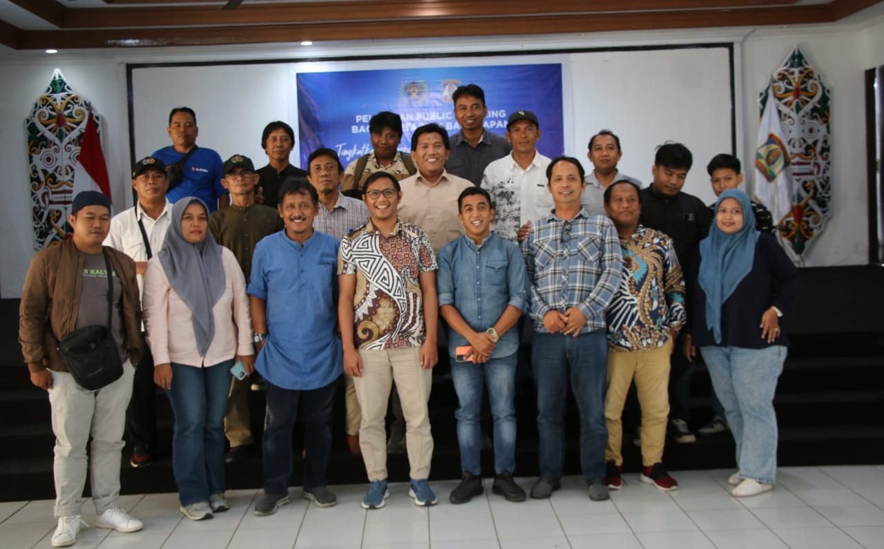 Kegiatan Pelatihan public speaking kepada jurnalis Kota Balikpapan dilaksanakan di Aula Rumah Jabatan Wakil Wali Kota Balikpapan, pada Jumat (8/12/2023). Foto: BorneoFlash.com/Ist.