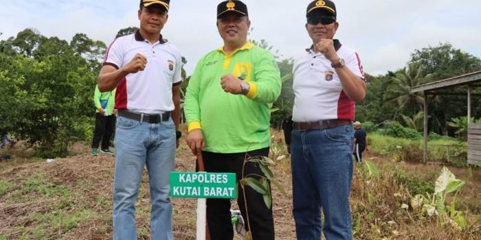 Kegiatan Penanaman Pohon dan Peresmian Kamp Intu Lingau: Kolaborasi Masyarakat dengan Pemerintah untuk Pemeliharaan Lingkungan