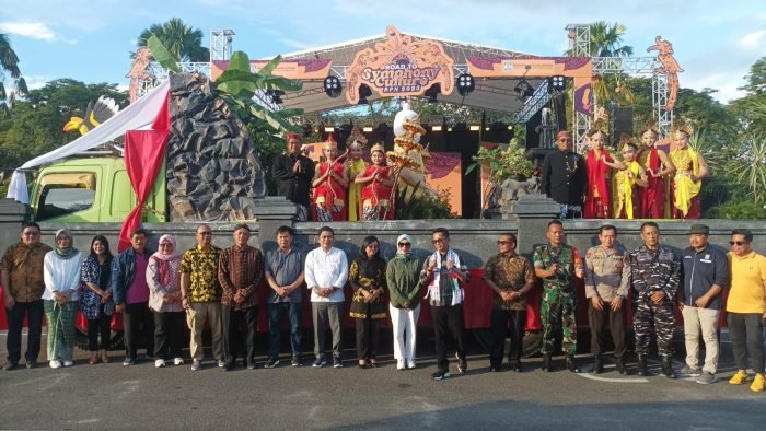 Pembukaan Road to Symphony Culture 2023, di Balikpapan Sport Convention Center (BSCC)/DOME, pada hari Jumat (8/12/2023). Foto: BorneoFlash.com/Niken Sulastri.