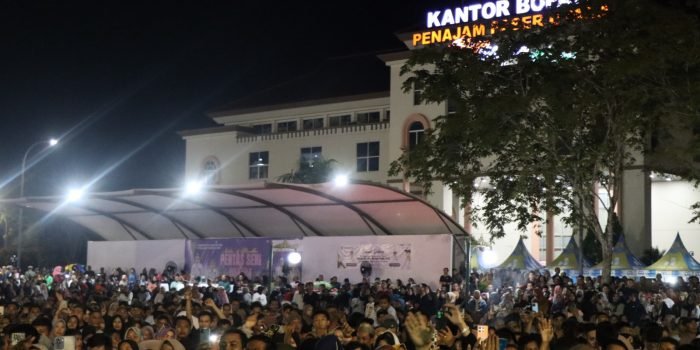 Pelaku UMKM di Pentas Seni Penajam Untung Besar, Acara Dihibur Artis Ibu Kota