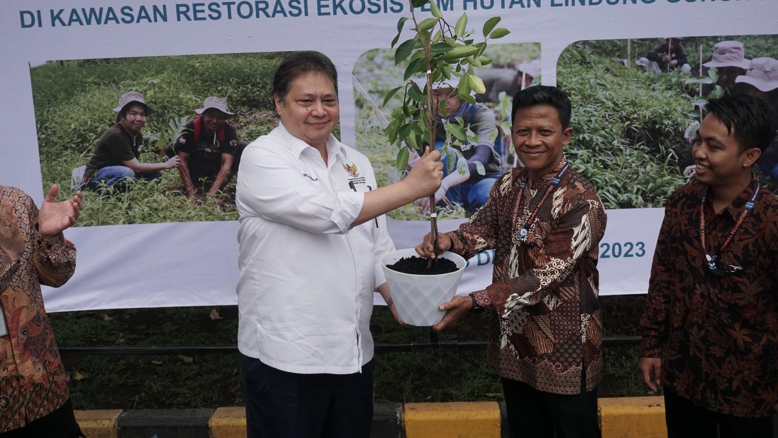 Cargill Bersama Masyarakat Pasuruan Tanam 5.000 Pohon, Lestarikan Sumber Air di Gunung Arjuna