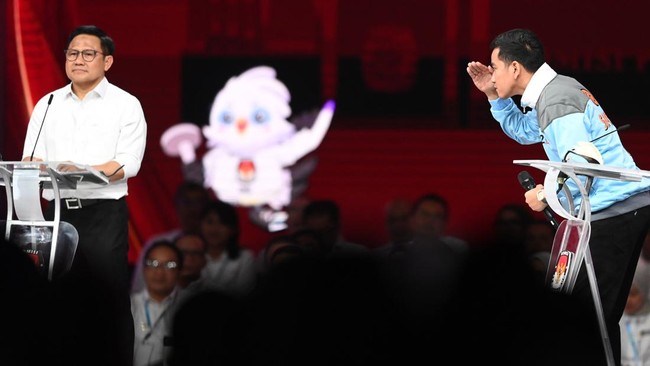 Gestur Gibran saat debat Cawapres, Minggu (21/1/2024). Foto: IST/Antara