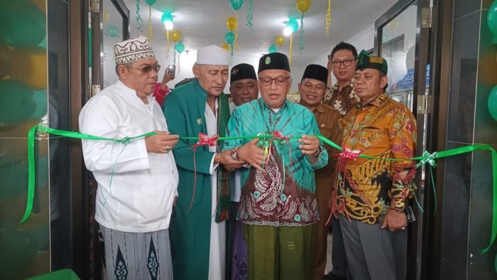 Grand Opening Yova Mart, di Gedung Graha NU Balikpapan, Jalan Soekarno Hatta No 104, pada hari Selasa (9/1/2024). Foto: BorneoFlash.com/Niken Sulastri.