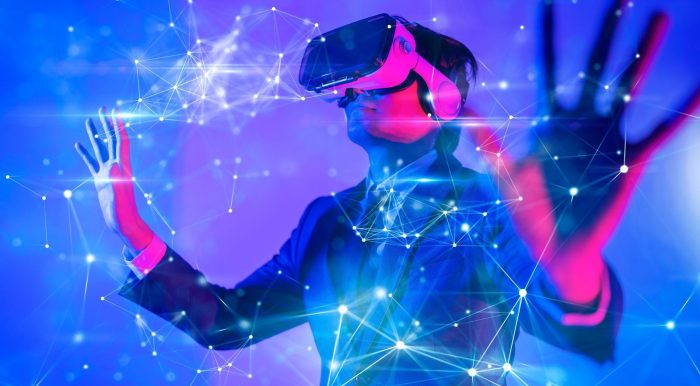 Headset VR menjadi hadiah populer di Inggris pada musim liburan akhir tahun 2023, Dunia Metaverse menjual kesempatan untuk menjalani kehidupan fantasi digital. Foto: IST/idsb/tmgrup.