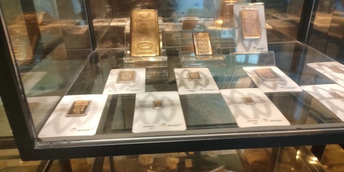 Emas Antam Melonjak! Harga Naik Rp 6.000, Tembus Rp 1.355.000 Per Gram