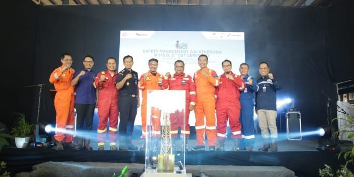 PT PHI dan SKK Migas Pantau Fabrikasi Anjungan, Gelar Seremoni Pemotongan Besi Pertama di Proyek Sisi Nubi AOI 