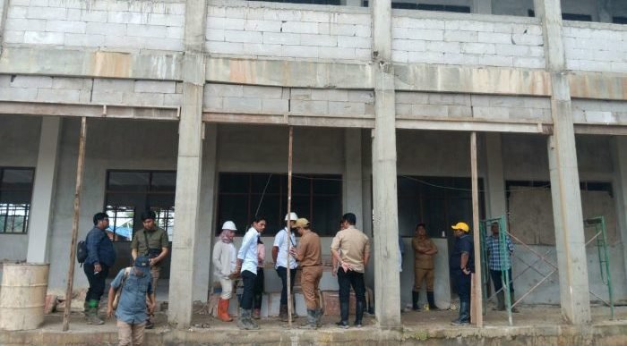 Komisi IV Dewan Perwakilan Rakyat Daerah Kota Balikpapan melakukan Inspeksi Mendadak pembangunan sekolah terpadu yang berada di Perumahan Regency, pada hari Senin (8/1/2024). Foto: BorneoFlash.com/Niken Sulastri.