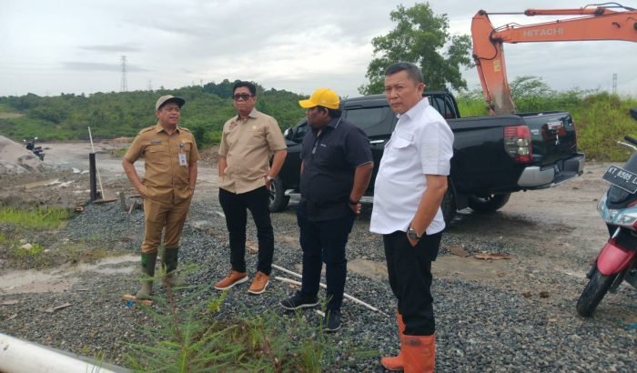 Komisi IV Dewan Perwakilan Rakyat Daerah Kota Balikpapan melakukan Inspeksi Mendadak pembangunan sekolah terpadu yang berada di Perumahan Regency, pada hari Senin (8/1/2024). Foto: BorneoFlash.com/Niken Sulastri.